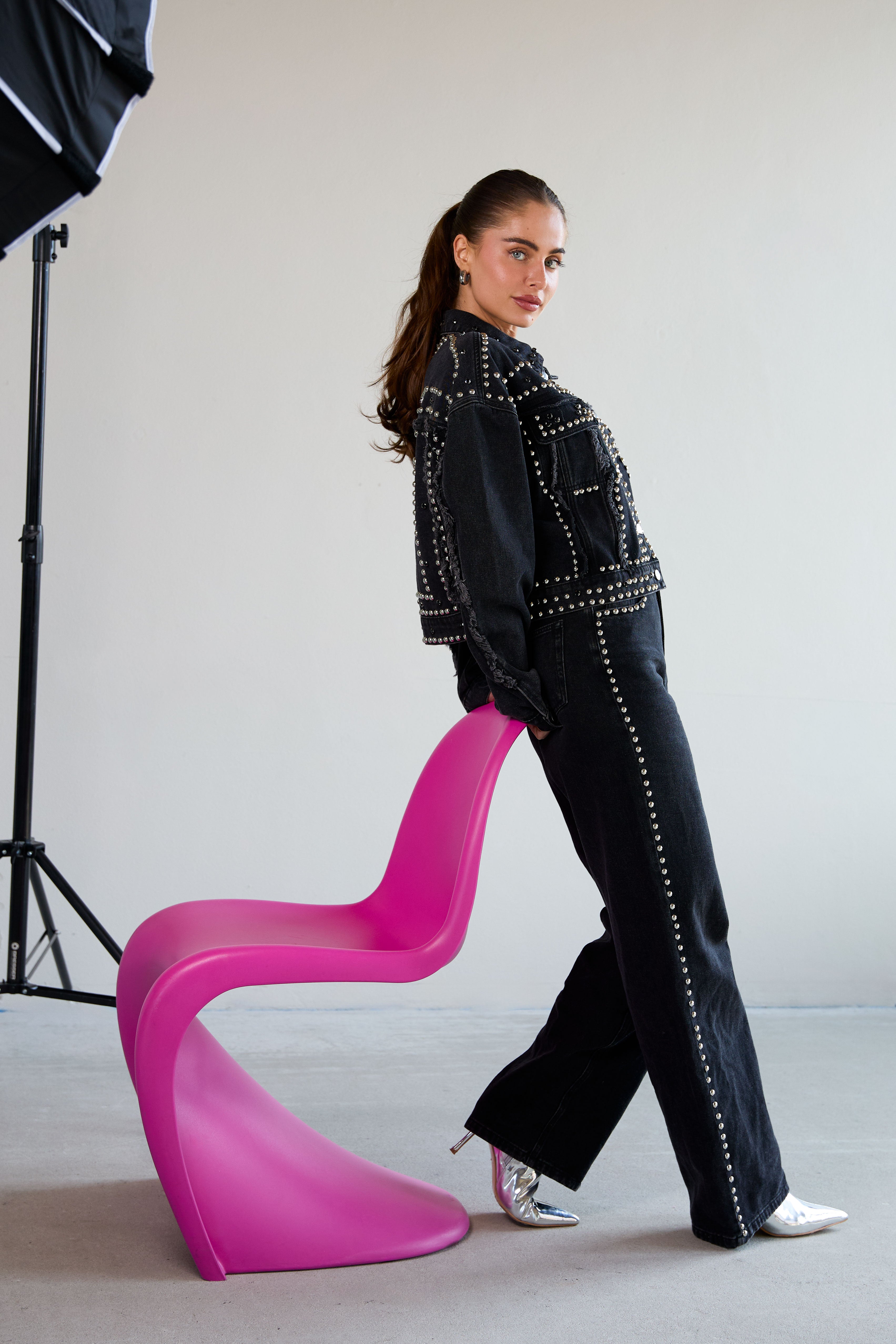 Pantalones Rectos Mujer con Remaches — Algodón Tejido, Estilo Urbano