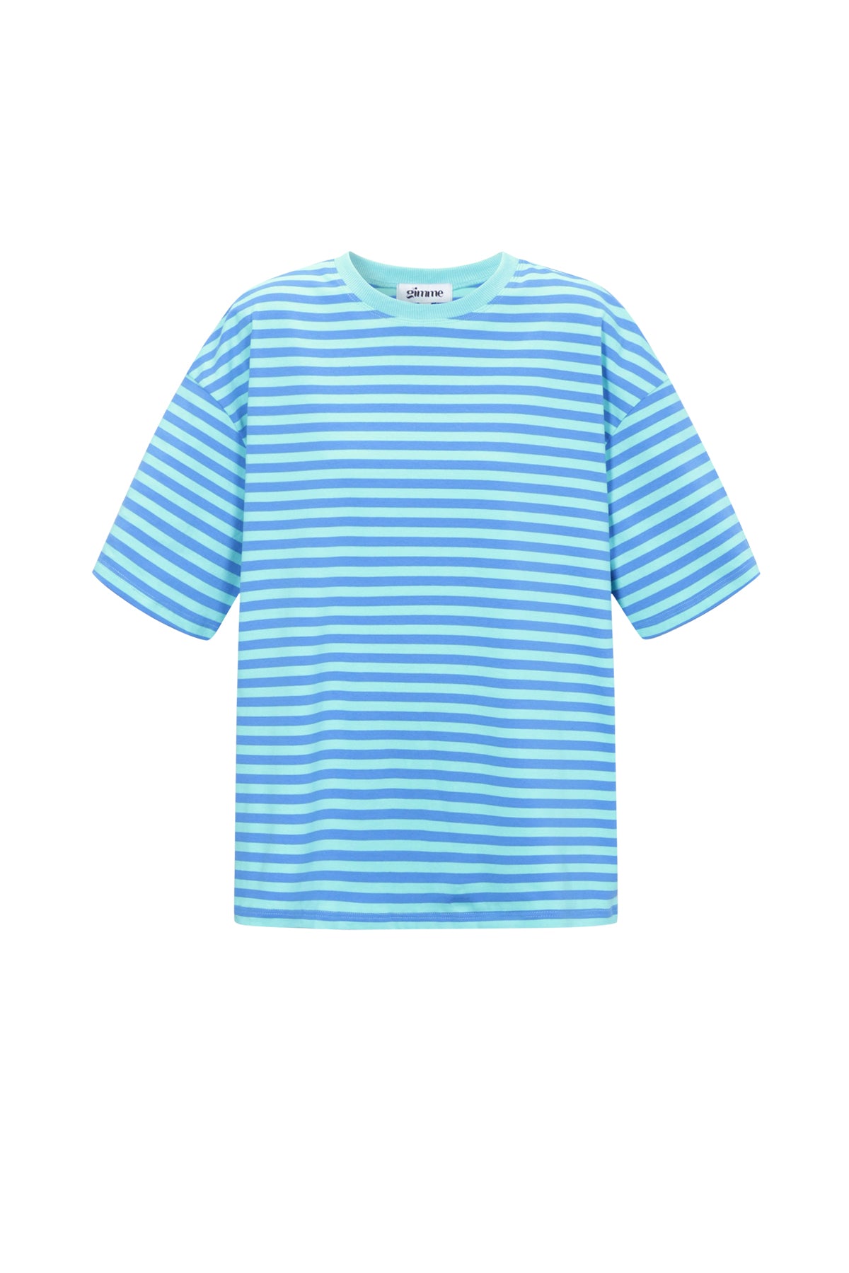 La camiseta de rayas coloridas