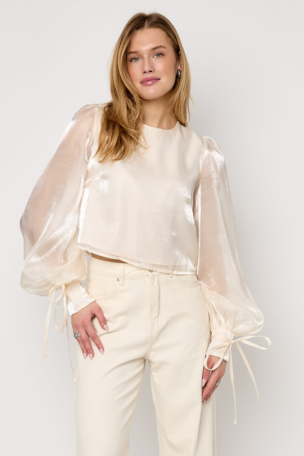 Blusa con perlas brillantes