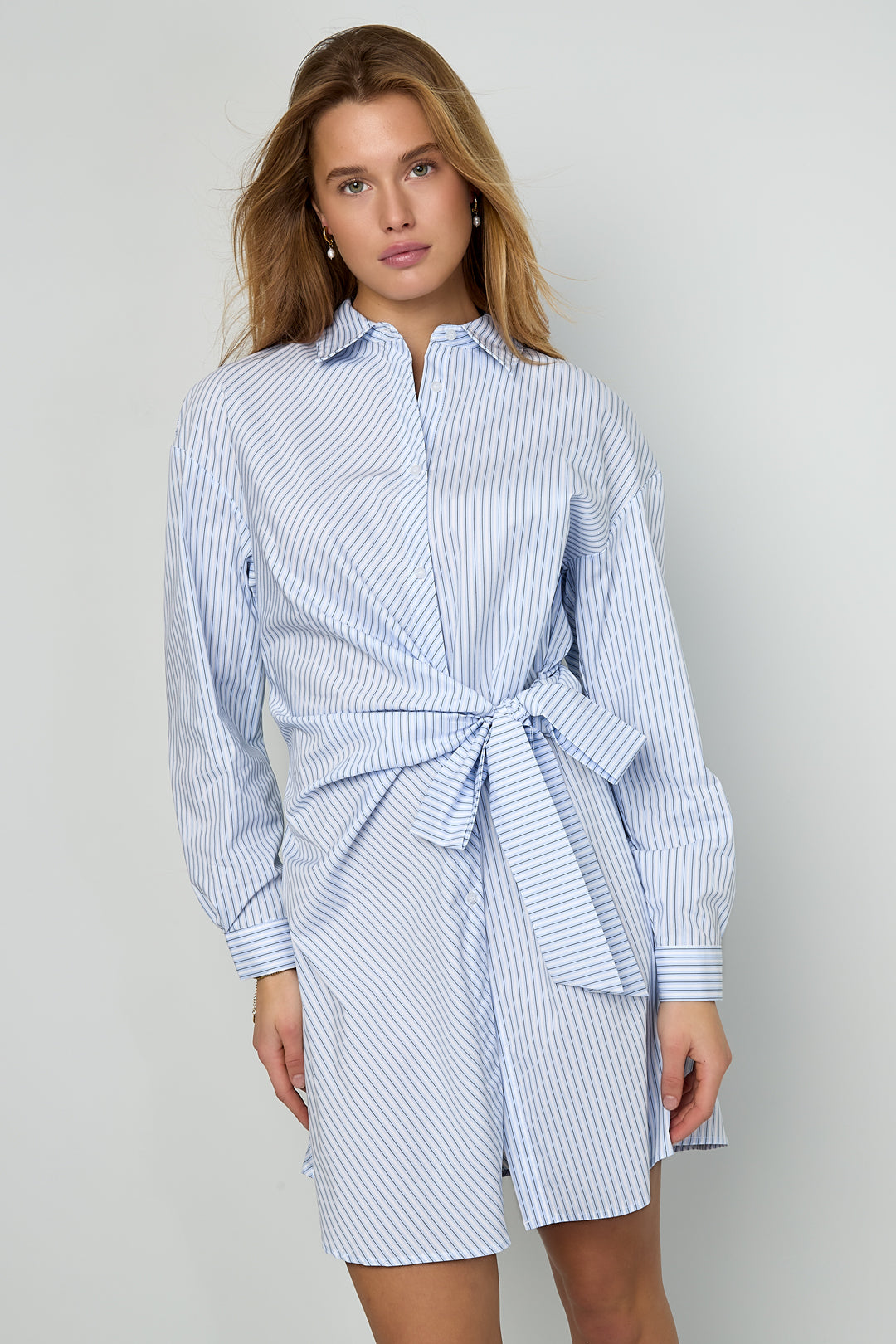 Vestido Camisero Anudado Mujer a Rayas — Estilo Casual, Primavera/Verano