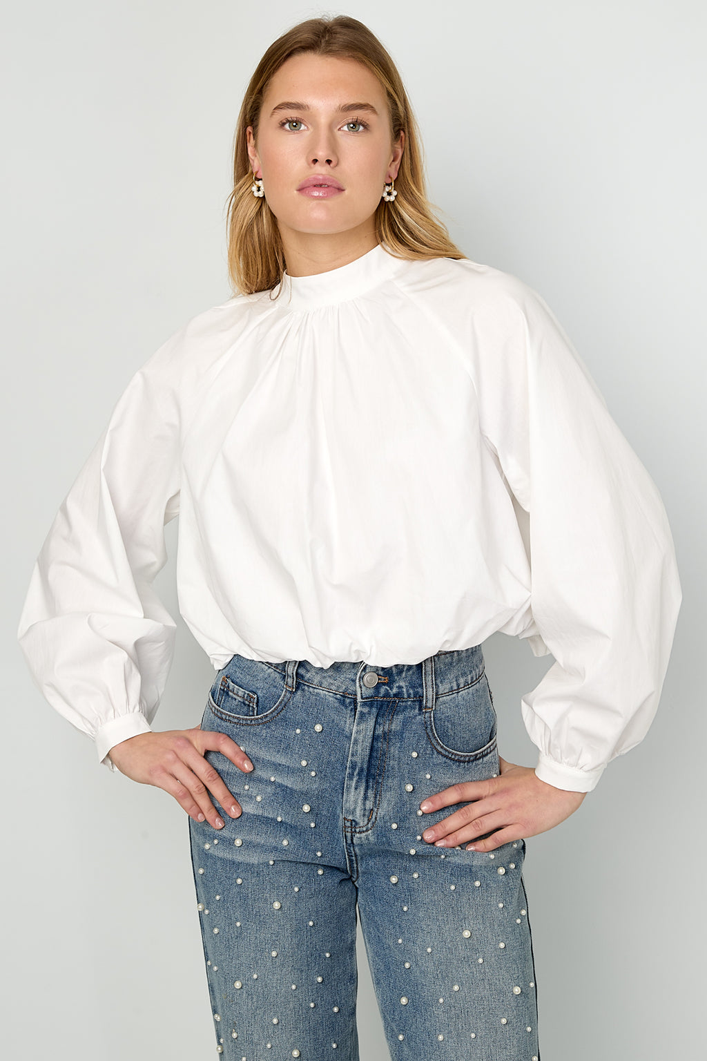 Top con lazo y espalda abierta