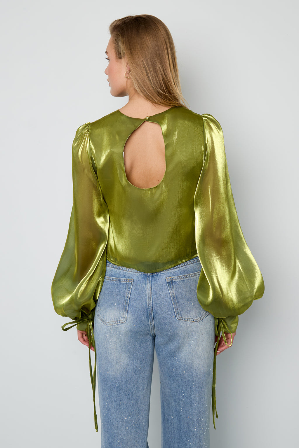 Blusa con perlas brillantes
